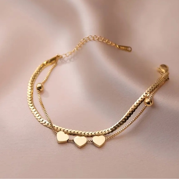 Womens 18K Gold Plated Stainless Steel Double Three Hearts Cuban Chain Bracelet - Picture 3 of 6